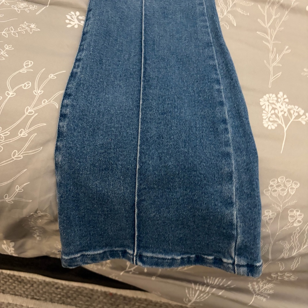 Forever 21 Medium Blue Straight-Leg Jeans with Belt - Picture 2 of 5